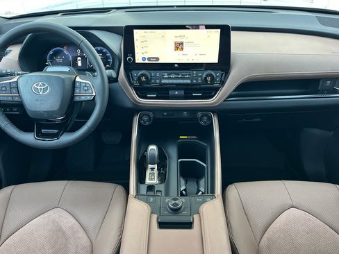Certified 2026 Toyota Grand Highlander AWD Hybrid image 13
