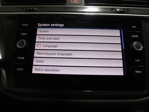 Used 2024 Volkswagen Tiguan SE image 51