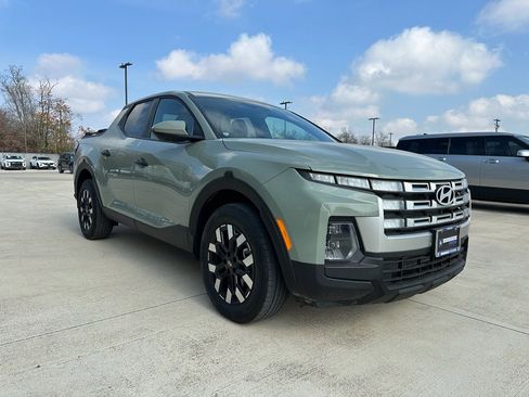 Used 2026 Hyundai Santa Cruz SE image 3
