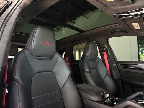 Used 2021 Porsche Cayenne GTS AWD/4WD image 35