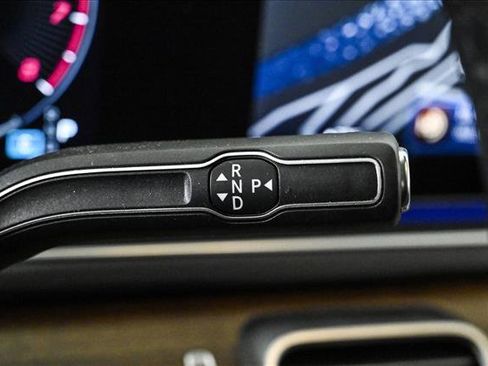 Certified 2025 Mercedes-Benz GLE 350 4MATIC w/ 3rd Row Seat Package image 12