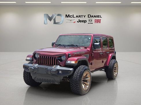 Used 2021 Jeep Wrangler Unlimited Sahara AWD/4WD image 2