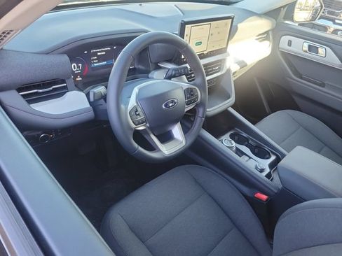 New 2026 Ford Explorer Active RWD image 6