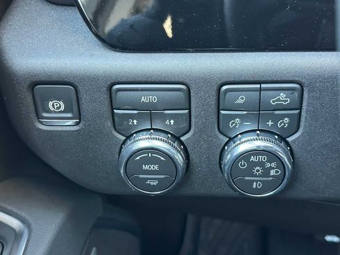 New 2026 GMC Sierra 1500 Elevation w/ Elevation Premium Package AWD/4WD image 30