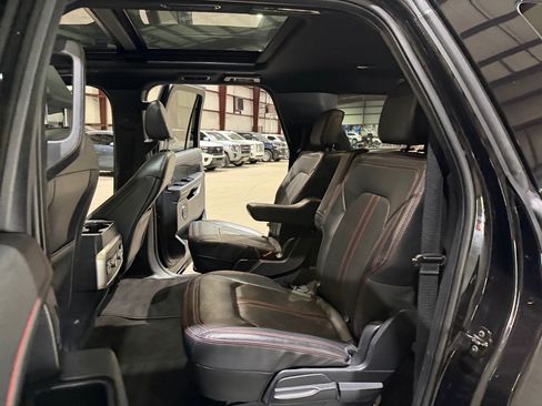Used 2022 Ford Expedition Max Limited AWD/4WD image 18