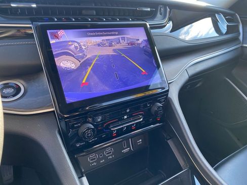 Used 2024 Jeep Grand Cherokee Limited 4xe image 24