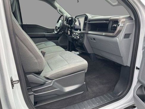 Used 2025 Ford F150 XLT w/ Equipment Group 301A Standard image 11