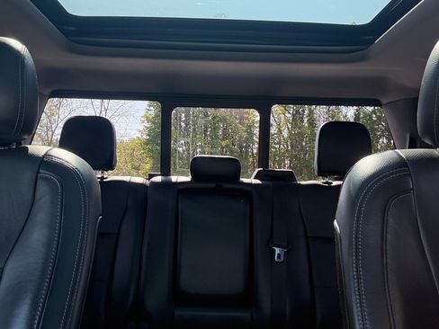 Used 2017 Ford F150 Lariat w/ Equipment Group 502A Luxury AWD/4WD image 21