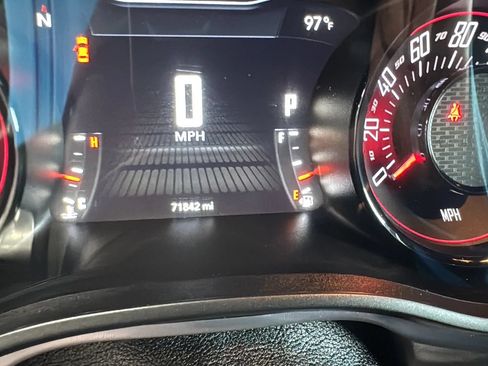 Used 2019 Dodge Challenger R/T w/ Driver Convenience Group RWD image 18