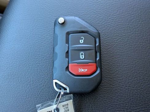 Used 2023 Jeep Gladiator Rubicon w/ LED Lighting Group image 28