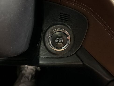 Used 2020 Subaru Outback Touring AWD/4WD image 26