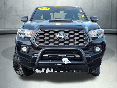 Certified 2021 Toyota Tacoma TRD Sport w/ Technology Package image 5