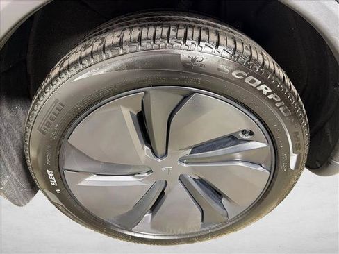 Used 2026 Tesla Model Y 2WD image 22