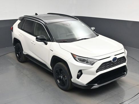 Used 2019 Toyota RAV4 XSE image 38