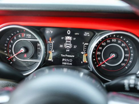 Used 2018 Jeep Wrangler Unlimited Rubicon AWD/4WD image 15
