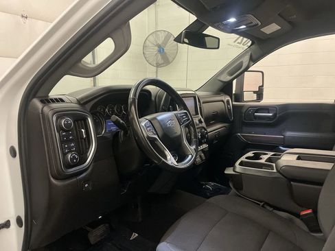 Used 2021 Chevrolet Silverado 1500 RST w/ Max Trailering Package image 4