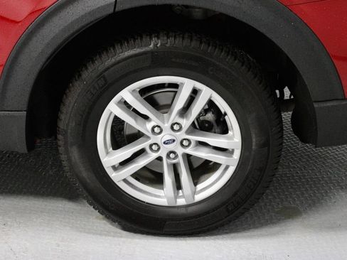Certified 2023 Ford Explorer XLT w/ Equipment Group 202A AWD/4WD image 19
