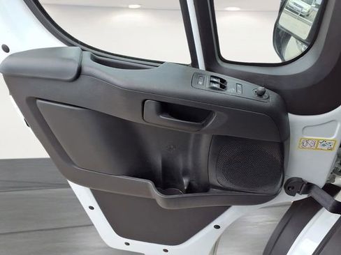 Used 2024 RAM ProMaster 2500 w/ Convenience Group FWD image 14