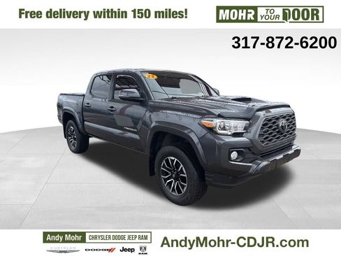 Used 2022 Toyota Tacoma TRD Sport image 1