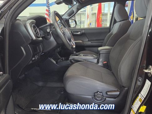 Used 2018 Toyota Tacoma TRD Sport RWD image 7
