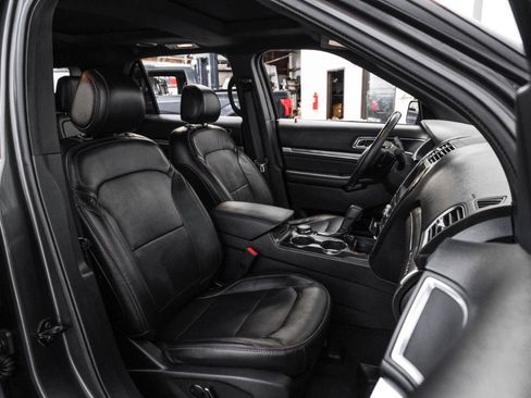 Used 2017 Ford Explorer Sport w/ Equipment Group 401A AWD/4WD image 27