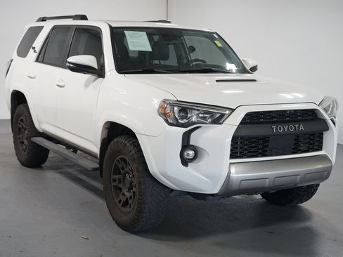 Used 2023 Toyota 4Runner TRD Off-Road Premium w/ Moonroof Package AWD/4WD image 3