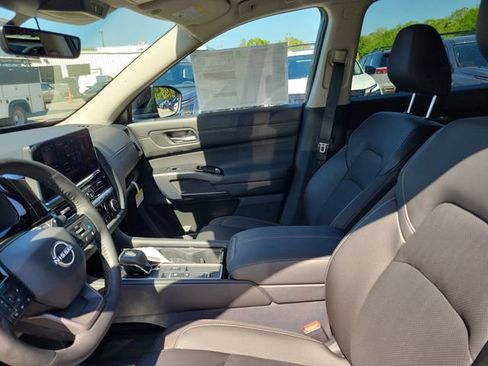 New 2026 Nissan Pathfinder SL FWD image 8
