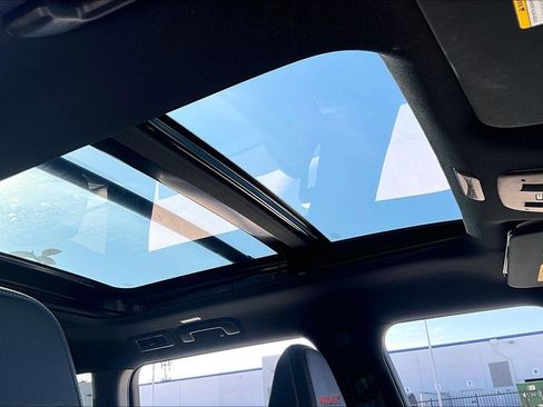 Used 2025 Nissan Armada PRO-4X w/ Pro-4X Premium Package image 22