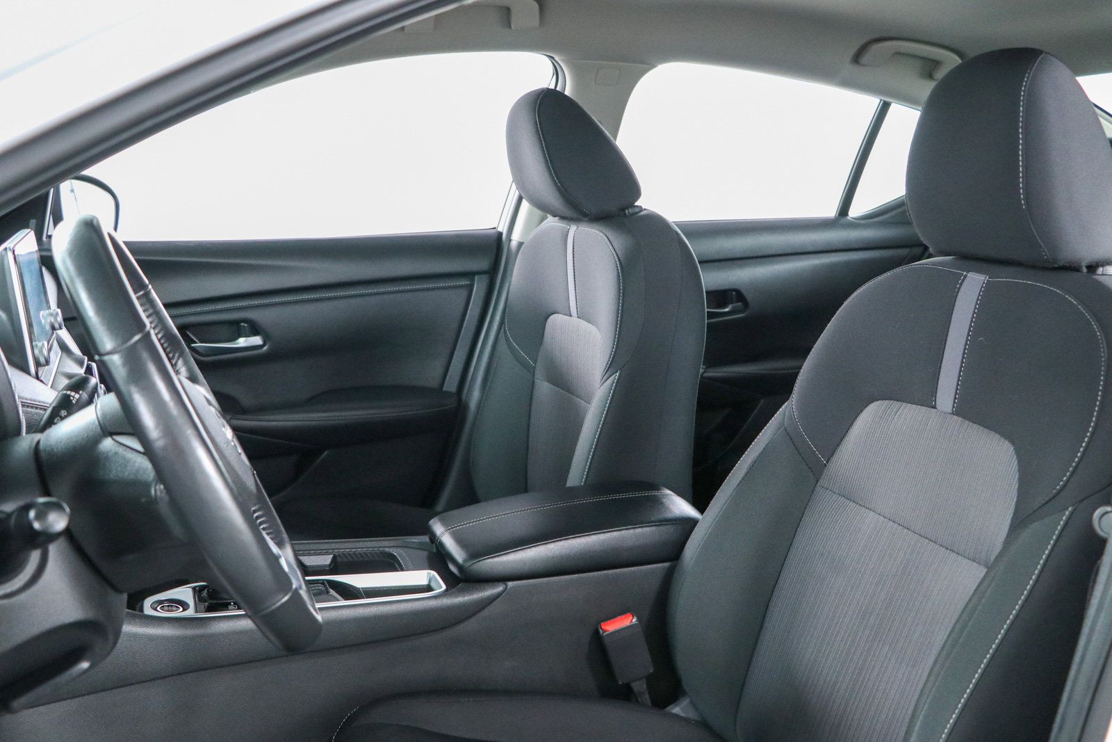 Used 2025 Nissan Sentra SV w/ All-Weather Package FWD image 23