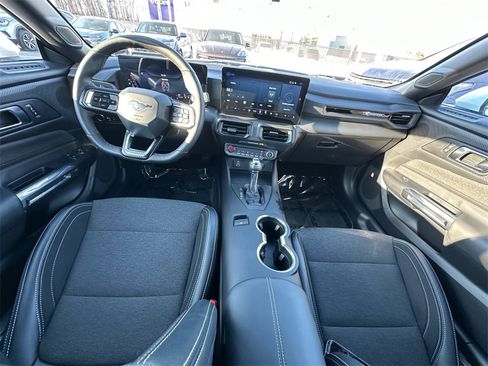 Used 2025 Ford Mustang Coupe image 22