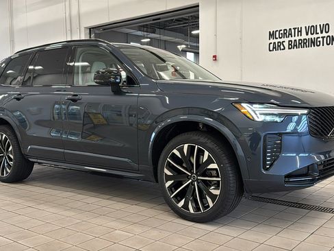 New 2026 Volvo XC90 T8 Ultra w/ Protection Package AWD/4WD image 3