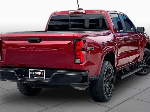 Used 2025 Chevrolet Colorado Z71 w/ Technology Package AWD/4WD image 12