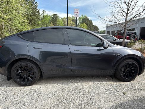 Used 2024 Tesla Model Y Long Range image 7