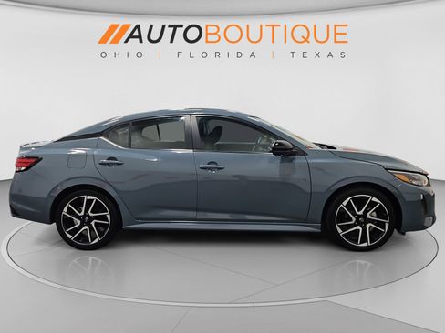 Used 2024 Nissan Sentra SR w/ SR Premium Package FWD image 4