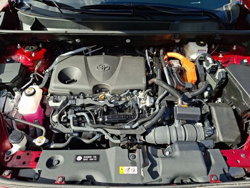 Certified 2025 Toyota RAV4 LE AWD/4WD image 28