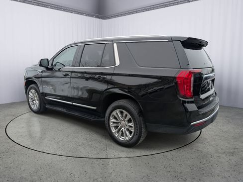 Used 2021 GMC Yukon SLT w/ SLT Premium Package image 4