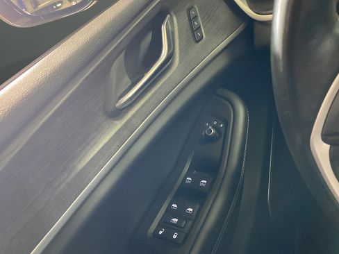 Used 2022 Jeep Grand Cherokee L Limited AWD/4WD image 20