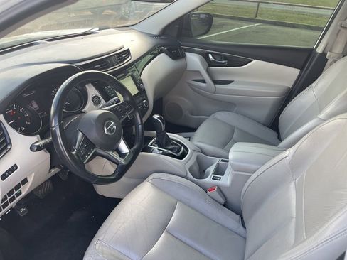 Used 2018 Nissan Rogue Sport SL FWD image 11