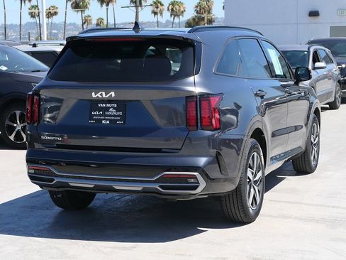 Used 2023 Kia Sorento EX w/ Panoramic Sunroof Package FWD image 3