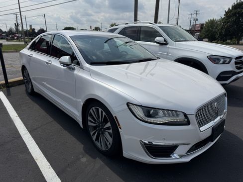 Used 2017 Lincoln MKZ Reserve w/ Technology Package AWD/4WD image 5