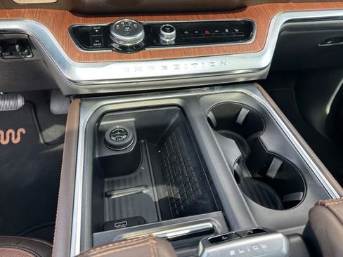 Used 2025 Ford Expedition King Ranch image 31