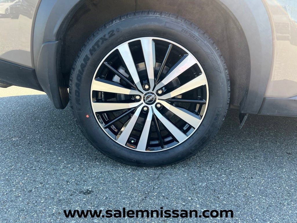 Used 2023 Nissan Pathfinder Platinum AWD/4WD image 30
