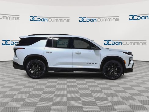 Used 2026 Chevrolet Traverse RS w/ LPO, Floor Liner Package AWD/4WD image 9