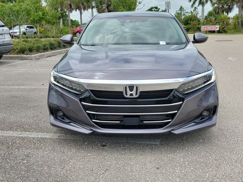 Used 2021 Honda Accord Touring image 2