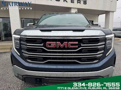 Used 2022 GMC Sierra 1500 SLT w/ SLT Premium Package image 3