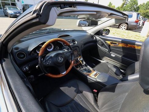 Used 2011 Mercedes-Benz SL 550 image 47