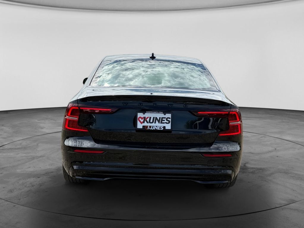 Used 2024 Volvo S60 B5 Plus FWD image 8