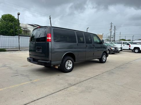 Used 2015 Chevrolet Express 2500 LS image 9