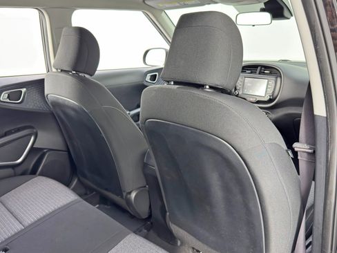 Used 2020 Kia Soul S image 28