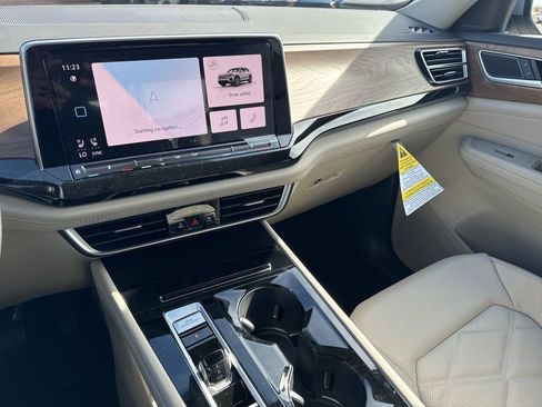 New 2026 Volkswagen Atlas SE FWD image 23
